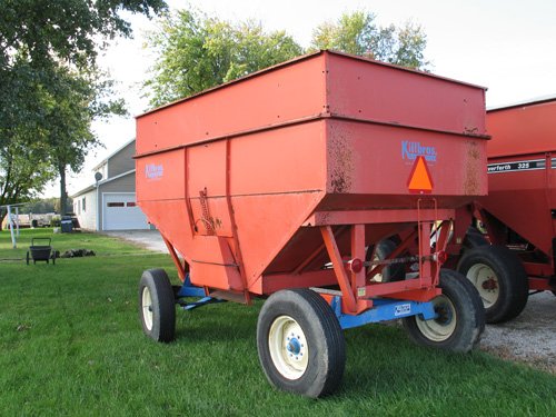 Property photo 63 - Calvin Clamme Estate - Farm Equipment & Gun Inventory Auction